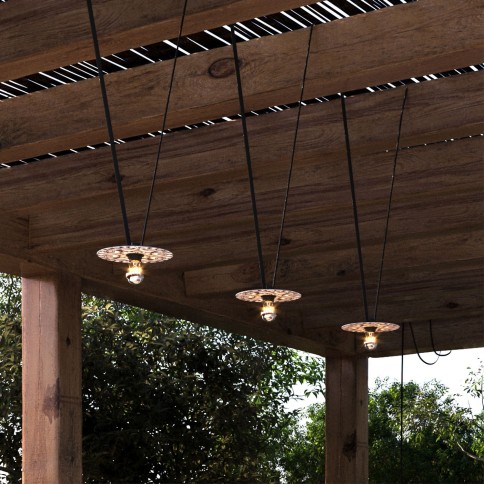Lumet Lichterkettensystem 'Maiolica', 10 m lang, mit Textilkabel, 3 Fassungen und Lampenschirmen, Haken und schwarzem Stecker