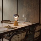 Tragbare, wiederaufladbare LED Leuchte Cabless01 mit Globe Glühbirne mit silberfarbener Kopfspiegelung
