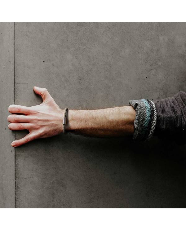 Armband mit mattsilbernem Magnetverschluss und Textilkabel RD72