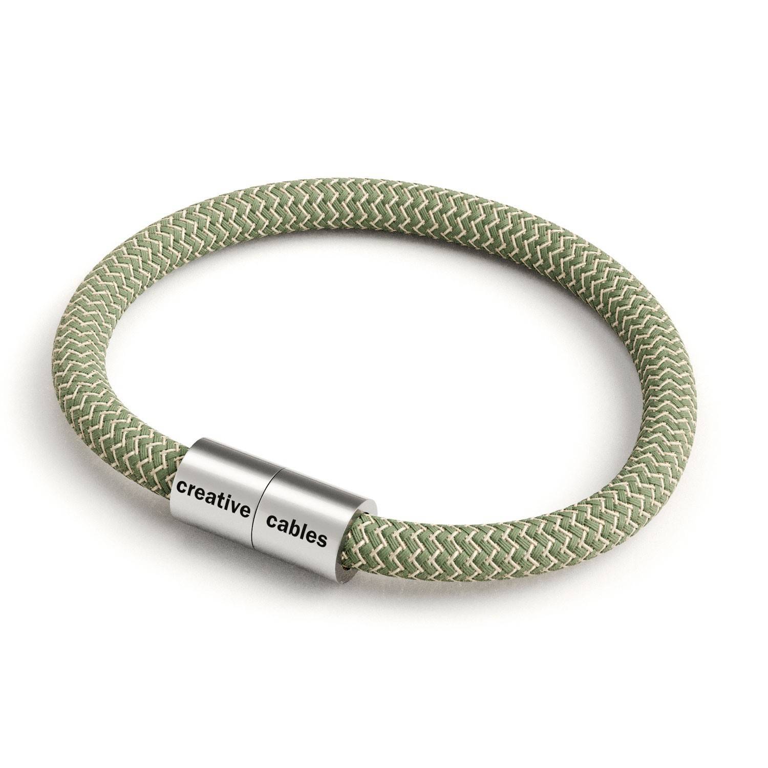 Armband mit mattsilbernem Magnetverschluss und Textilkabel RD72