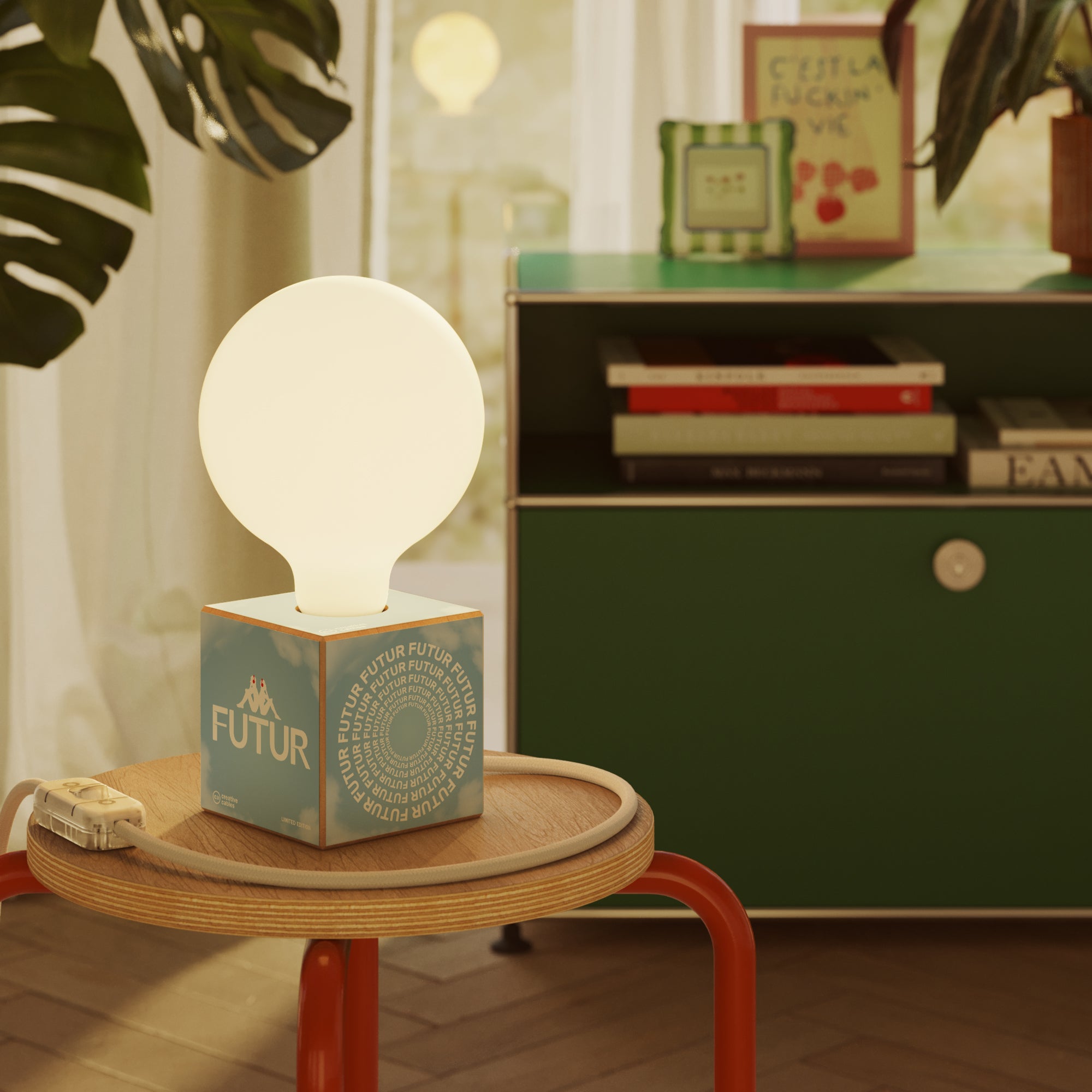 Tischlampe Cubetto "Futur" mit Glühbirne Globus in Porzellanoptik - Futur Festival