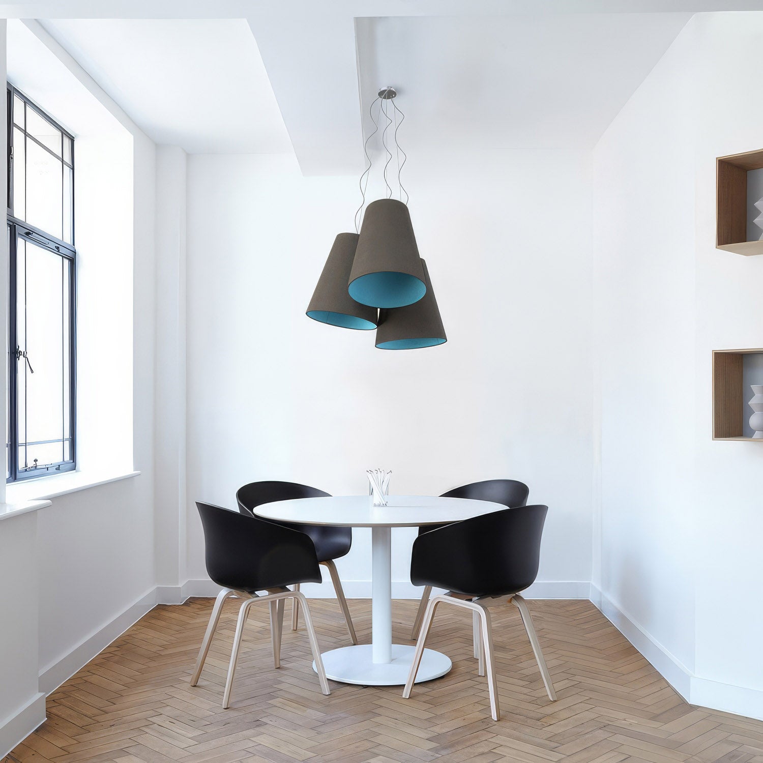 Lampadario Trittico con paralumi a cono bicolore Cenere e Celeste - Made in Italy