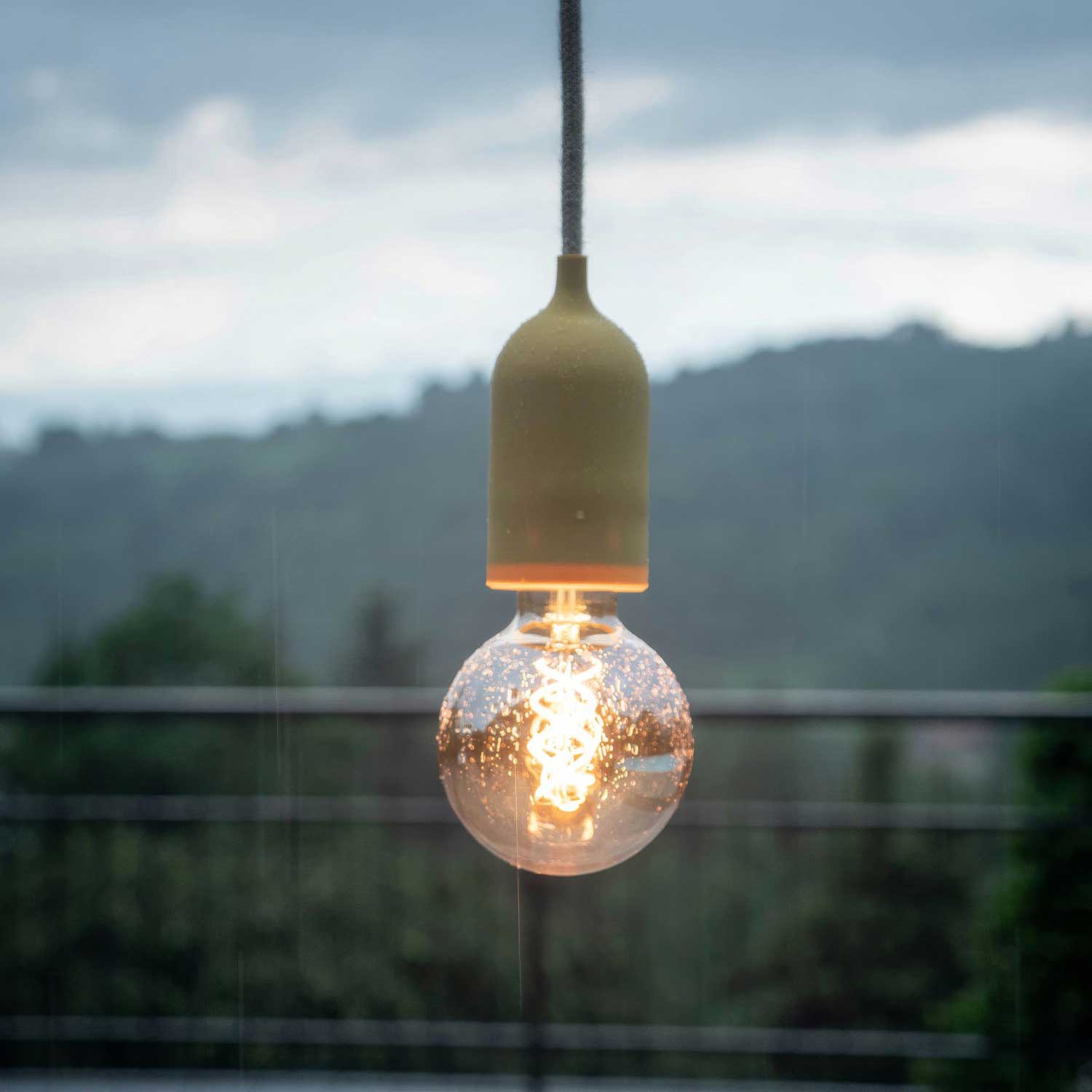 Modulair PASTEL Lampada da esterno con 5 m di cavo, decentatore, rosone e portalampada IP65 waterproof - Mostarda