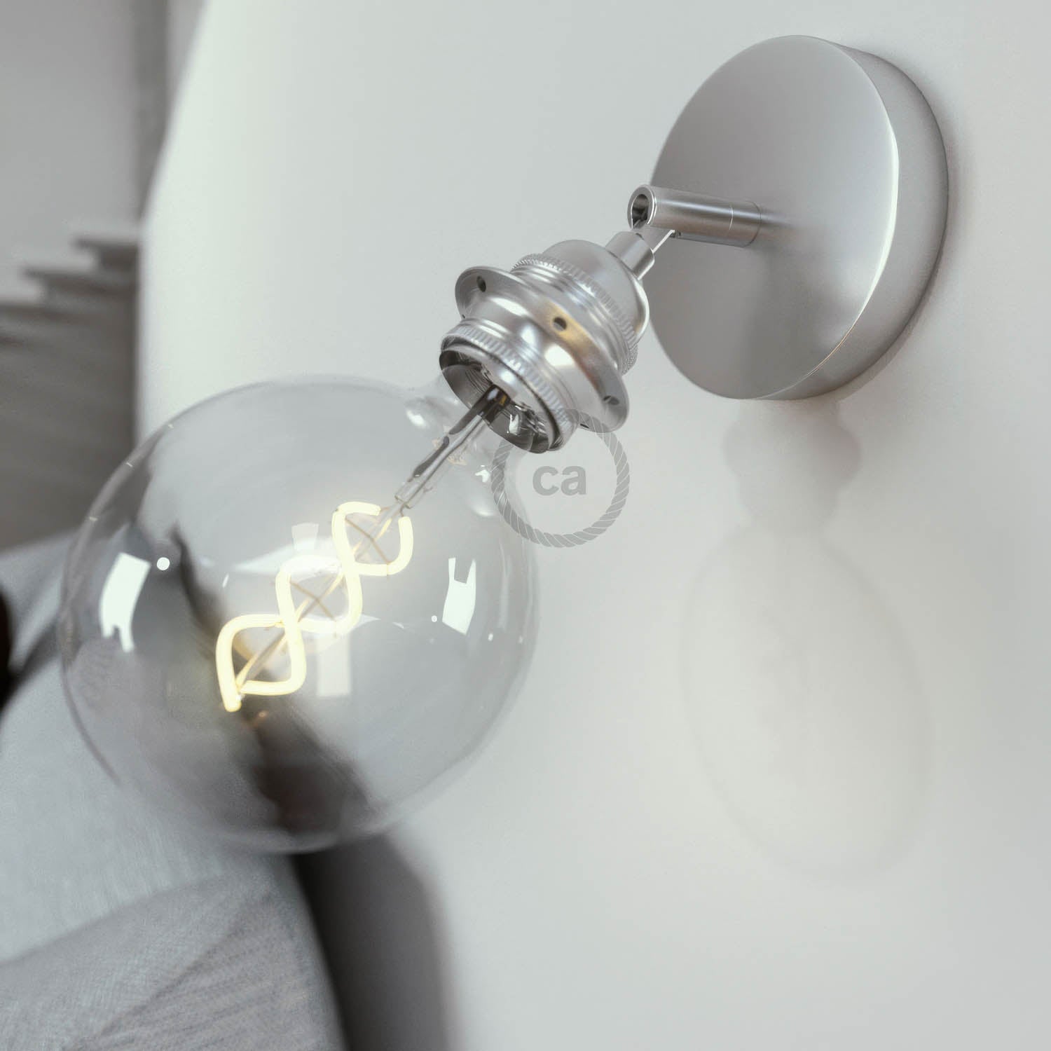 Fermaluce Metallo 90° con portalampada filettato E27, punto luce in metallo orientabile - Cromo