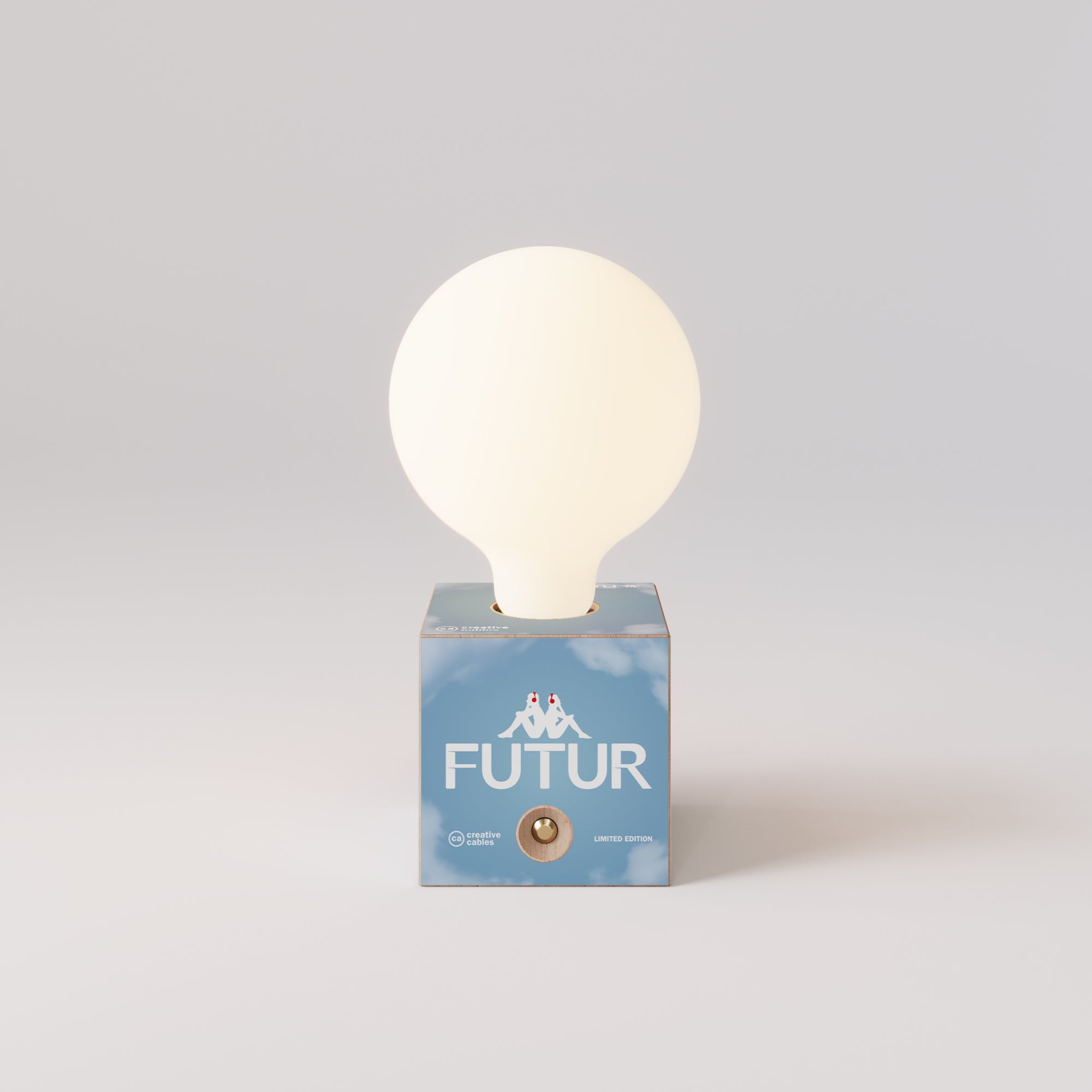 Lampada a batteria Cabless03 "Futur" con lampadina globo effetto porcellana - Futur Festival