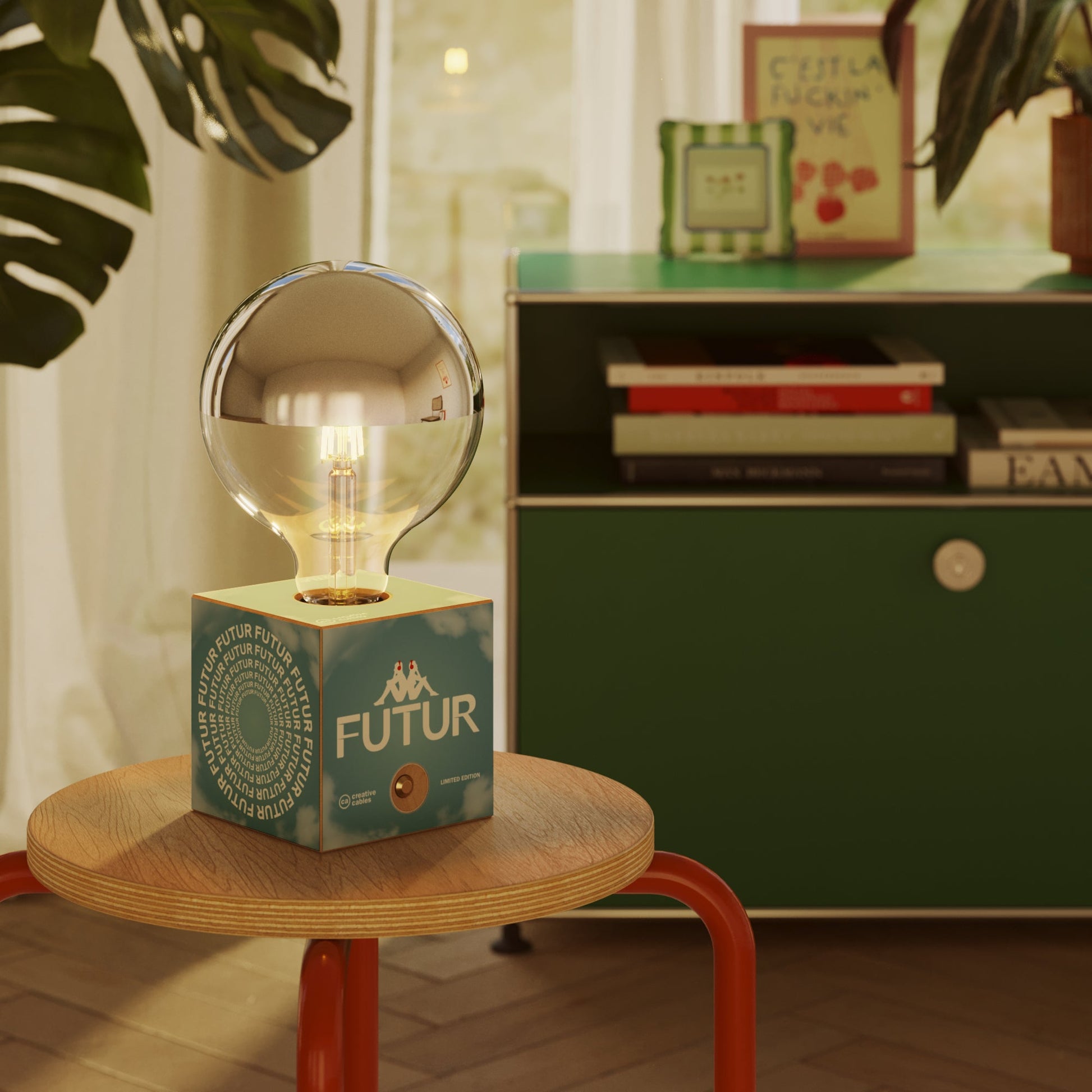 Lampada a batteria Cabless03 "Futur" con lampadina globo mezza sfera argento - Futur Festival