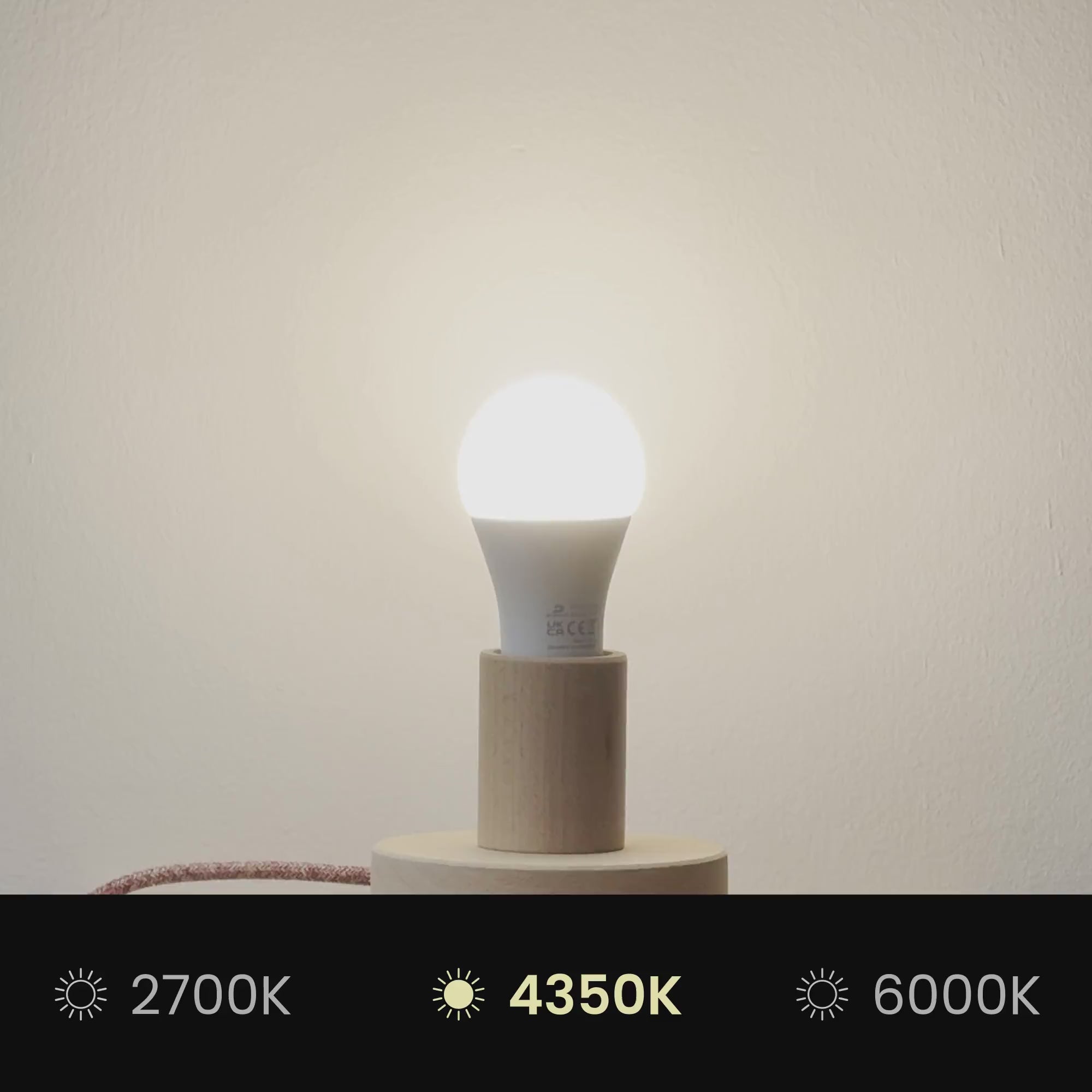 Video laden: Lampenschirm Athena mit E27-Fassung für Tischlampe - Made in Italy - Stoff in strenges Hellblau