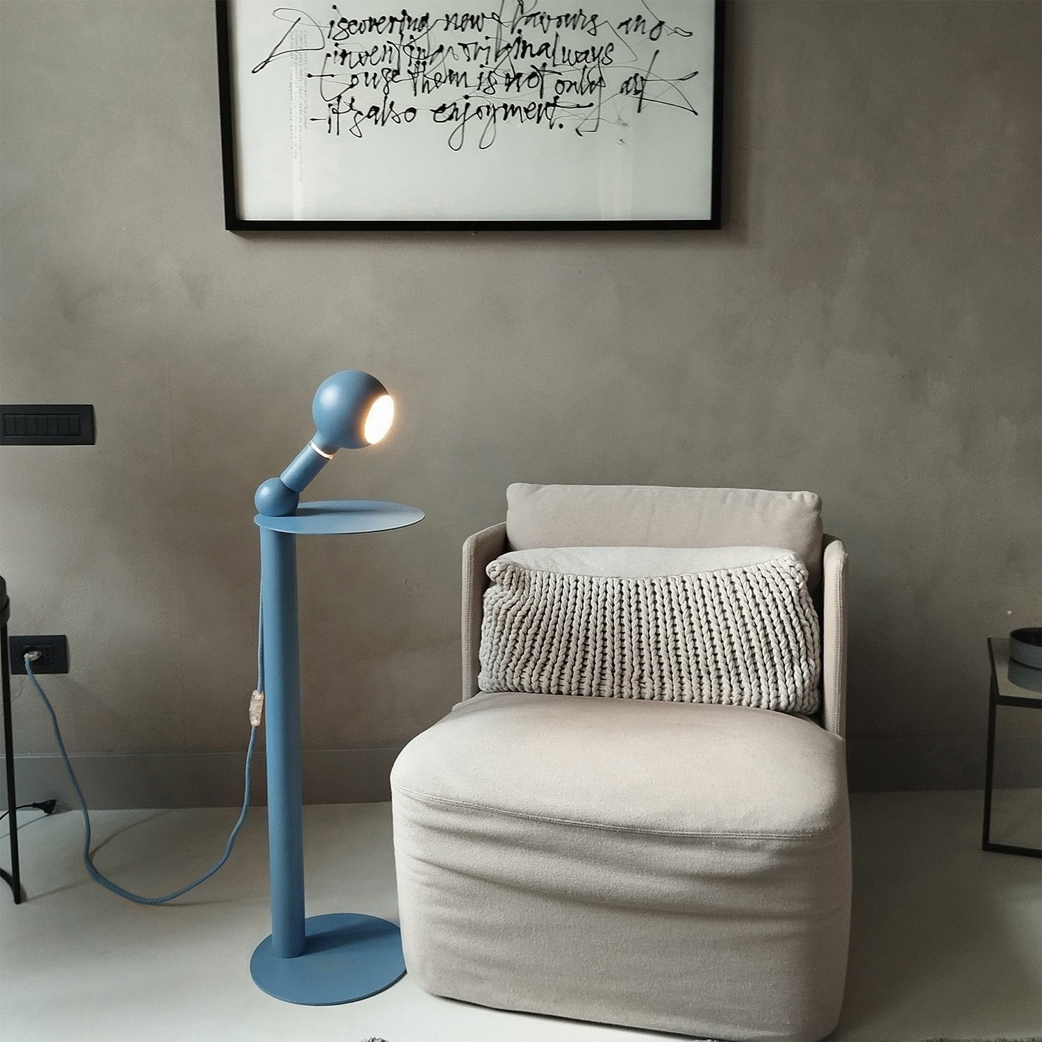 Rocco - Lampada da terra con spina UK e lampadina Camo - Blu